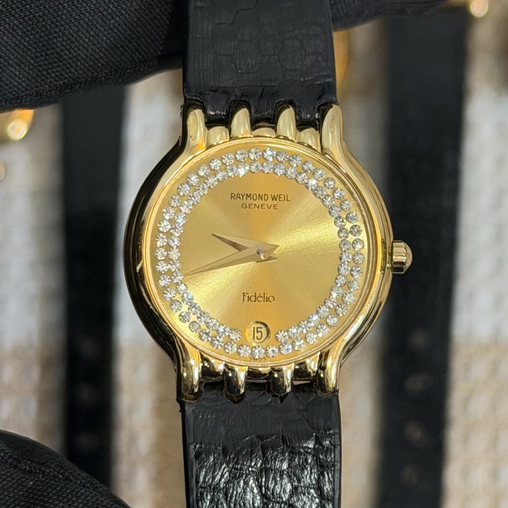 Vintage 1990s Raymond Weil Fidelio Women’s Watch - Crystal Set Halo Dial